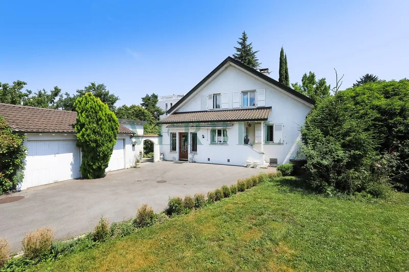 Maison / Villa 7 pièces à Vernier