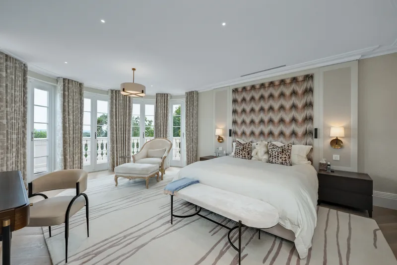 House / Villa 7 rooms in St George’s Hill — photo 13