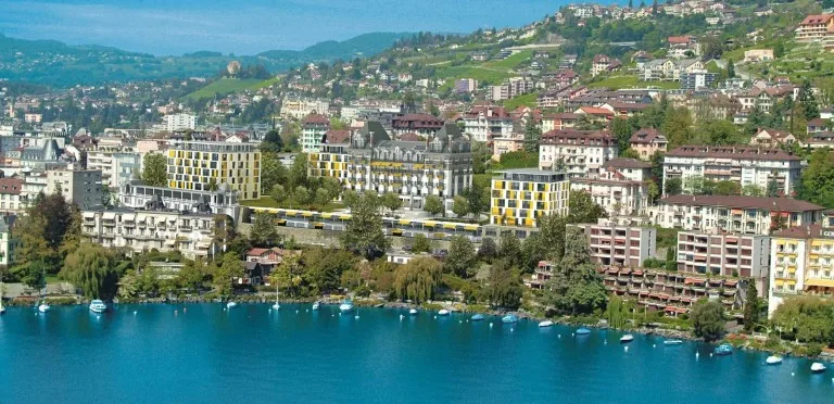 Gewerbe in Montreux — photo 16