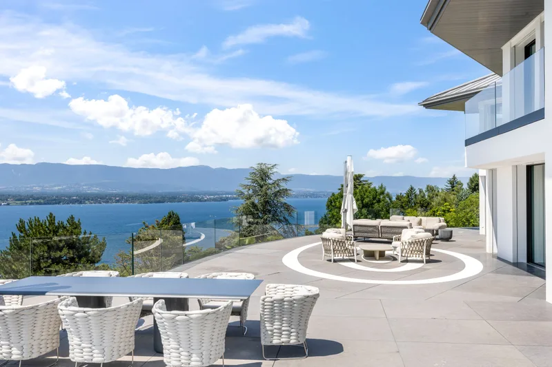 Maison / Villa 9 pièces à Cologny — 17