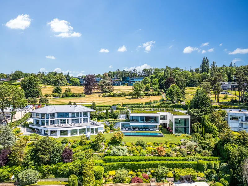 Maison / Villa 9 pièces à Cologny