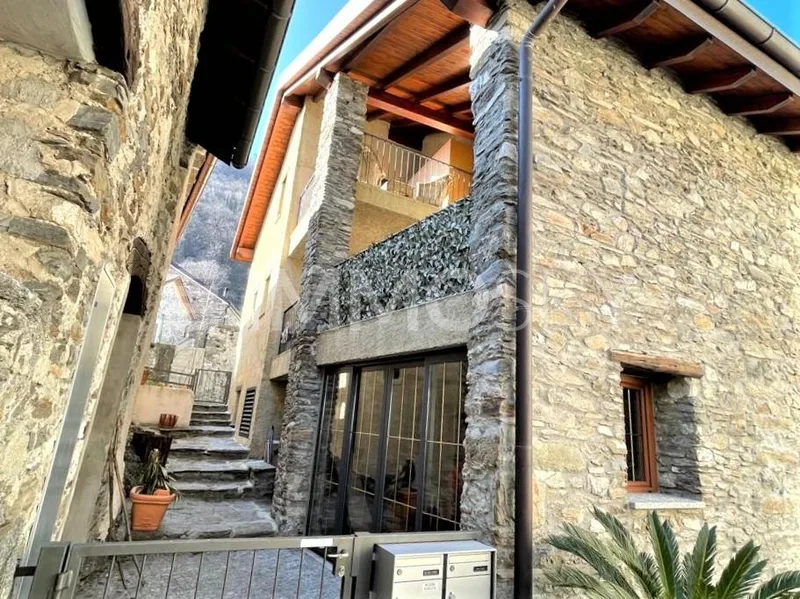 Maison / Villa 10 pièces à Vira — 3