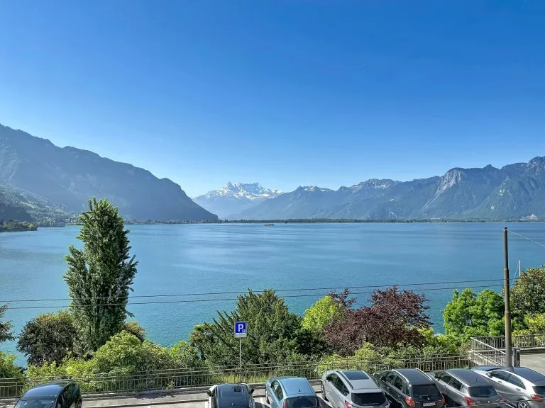 Gewerbe in Montreux — photo 13