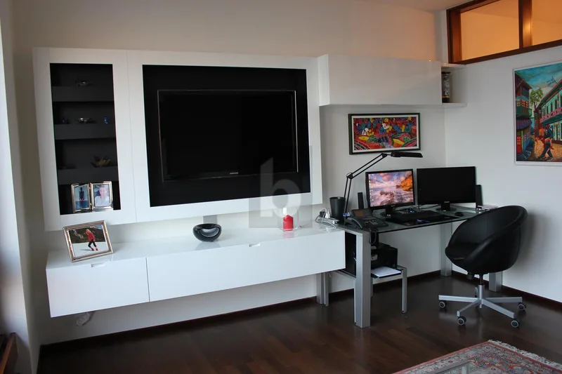 Commercial 2.5 rooms in Paradiso — 3