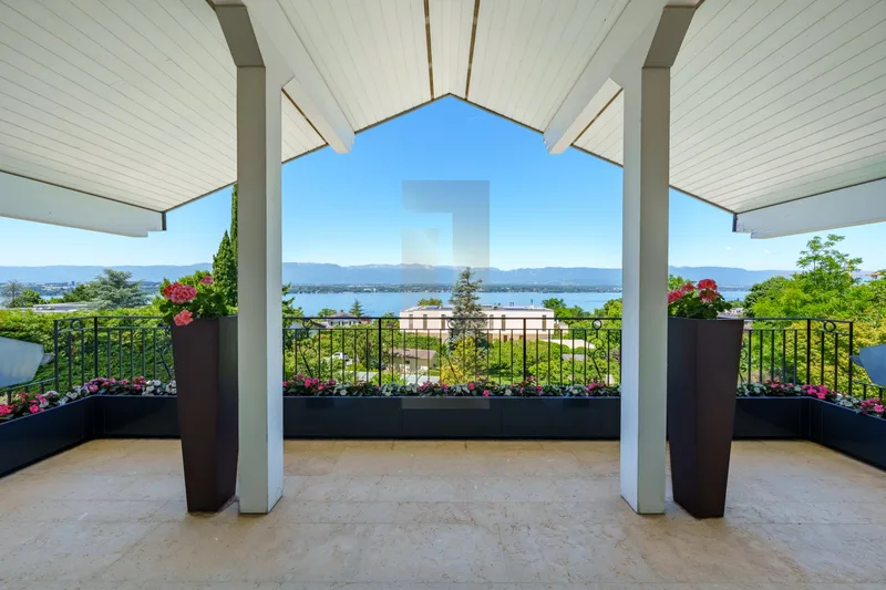 Maison / Villa à Cologny — 13