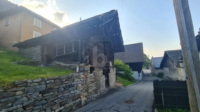 House / Villa 3 rooms in Faido — 2