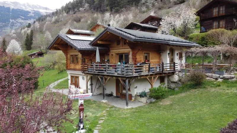 Maison / Villa 5.5 pièces à La Tsombe