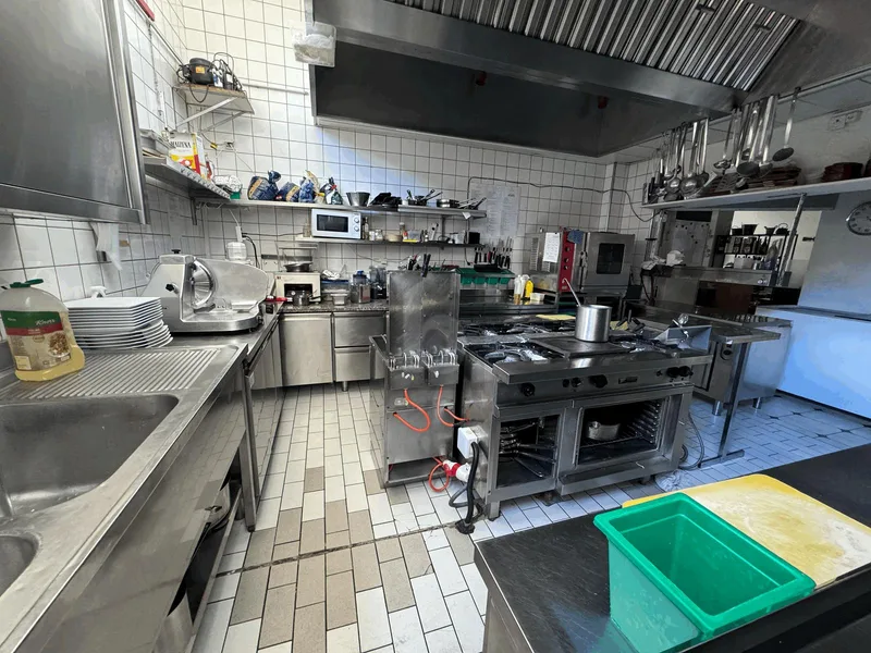 Commercial 3 rooms in Paudex — 4