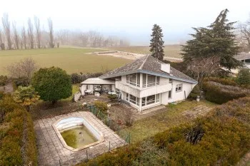 Maison / Villa 8 pièces à Vufflens-le-Château — photo 2