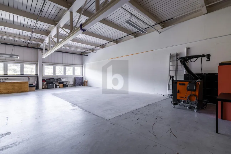 Gewerbe in Ecublens — photo 2