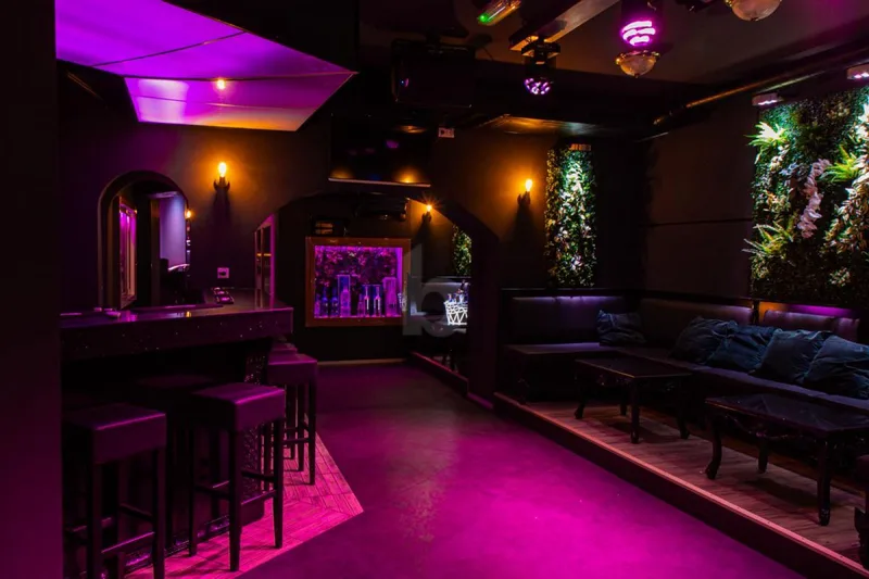 Gewerbe 10 Zimmer in Innenstadt