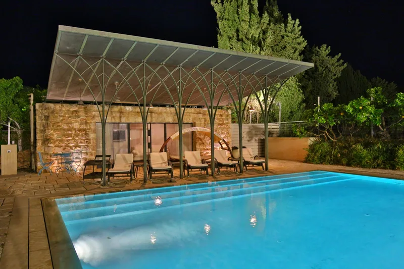 House / Villa 7 rooms in Kfar Shmaryahu — photo 18