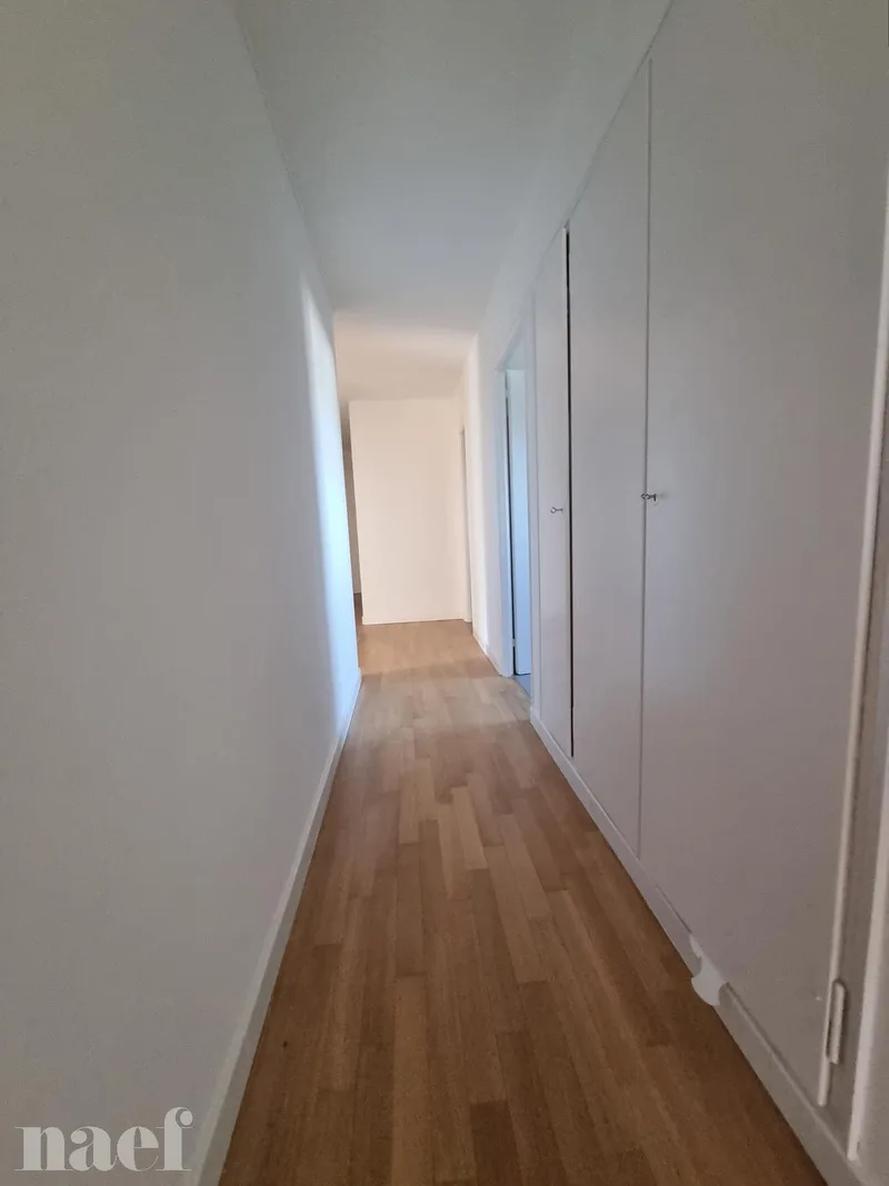 Apartment 4 rooms in La Chaux-de-Fonds — photo 9