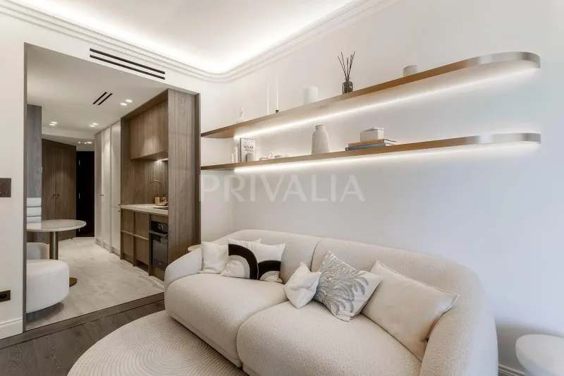 Apartment 1 rooms in Saint-Roman — photo 2