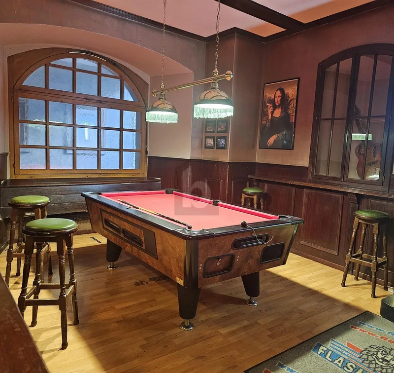Commercial 5 rooms in Estavayer — 2