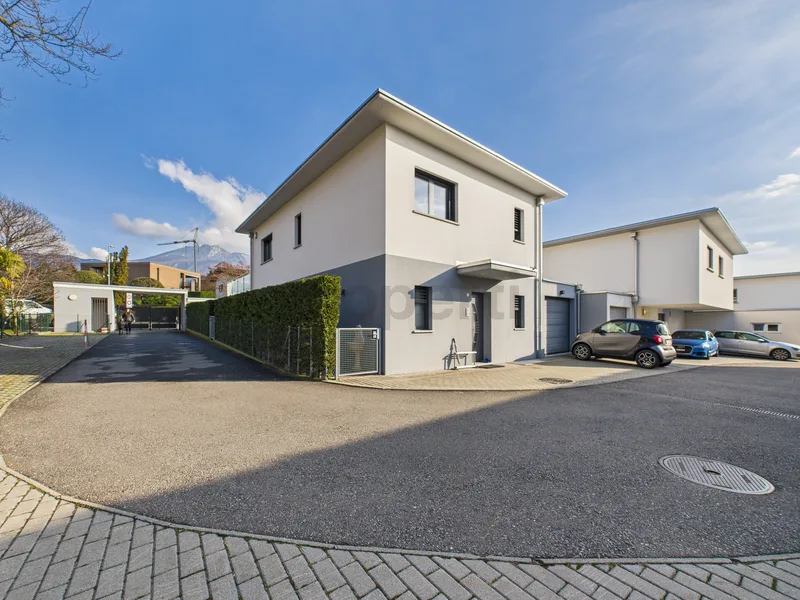 Maison / Villa 8 pièces à Cadempino