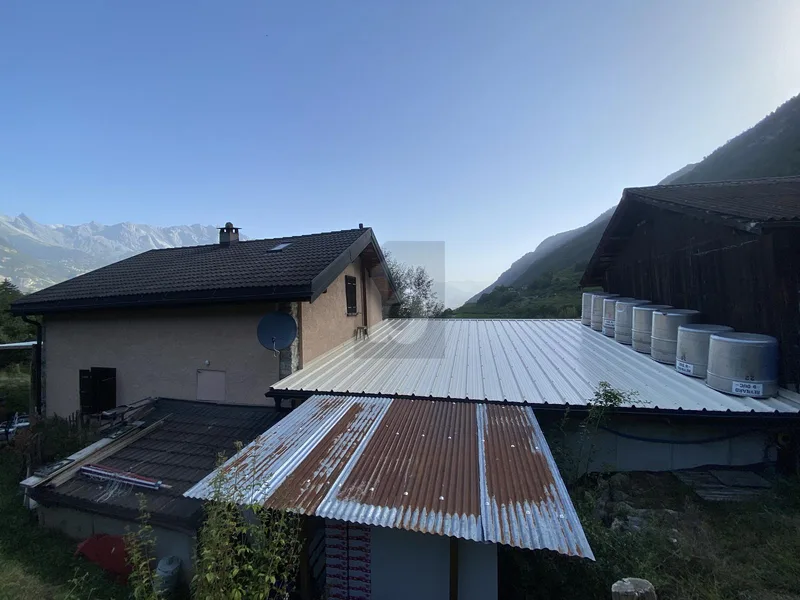 House / Villa 4.5 rooms in Oberes Saxon — 2