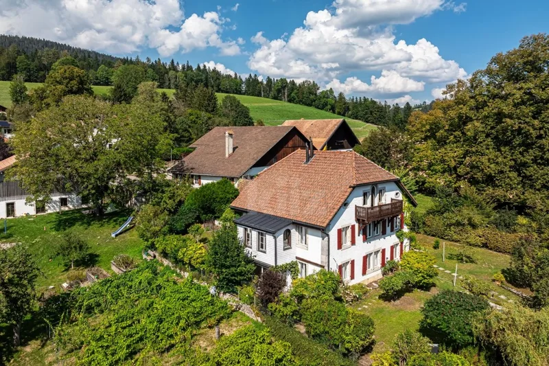 Maison / Villa 9.5 pièces à Val-de-Travers