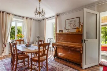 Maison / Villa 9.5 pièces à Val-de-Travers — photo 3