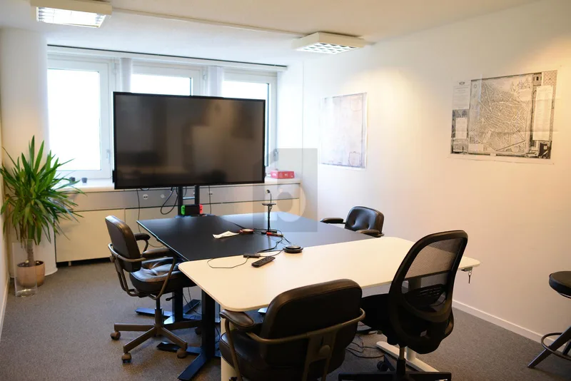 Gewerbe 6 Zimmer in Bussigny — photo 3