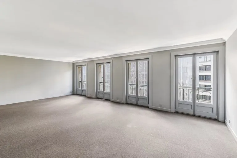 Commercial in Genève — 4