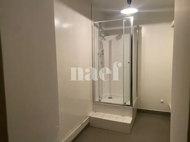 Commercial in Genève — 4