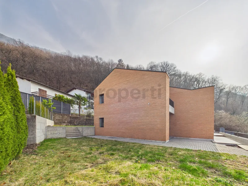 House / Villa 5.5 rooms in Sant'Antonino — 12