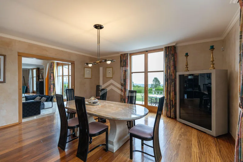 Maison / Villa 8 pièces à Féchy — photo 11