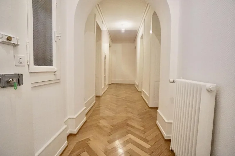 Wohnung 5 Zimmer in Bastions - Tranchées — photo 4