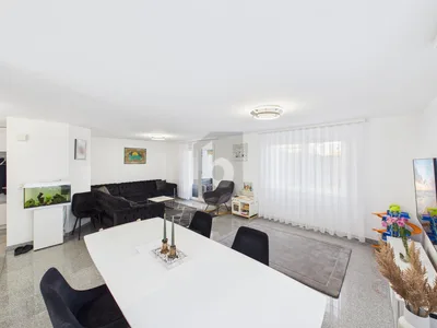 House / Villa 6.5 rooms in Rheineck