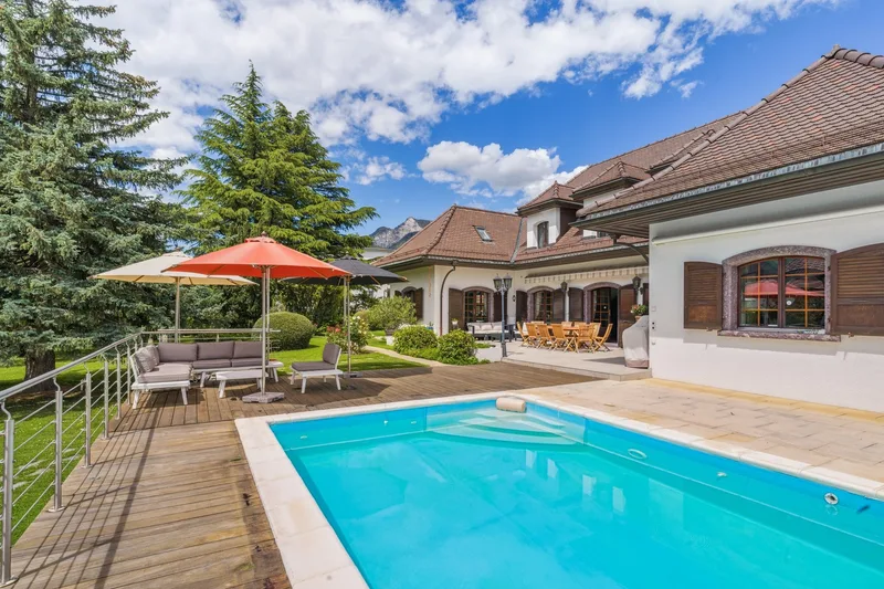 Maison / Villa 9 pièces à Aigle — 18