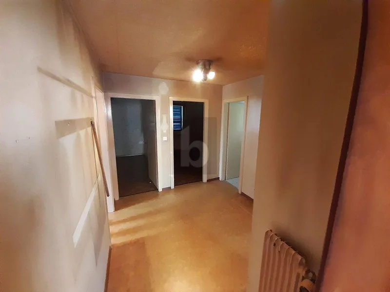 Building 9 rooms in Sion — 5