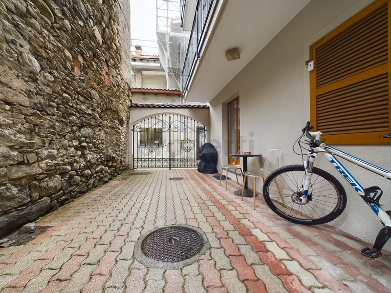 Gebäude 14 Zimmer in Zentrum von Losone — photo 7