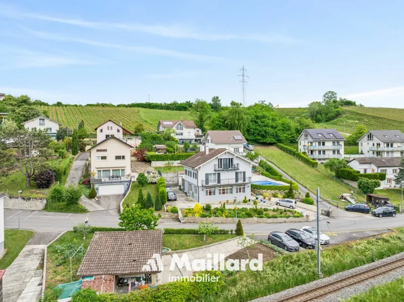 House / Villa 7 rooms in Valeyres-sous-Montagny — photo 21
