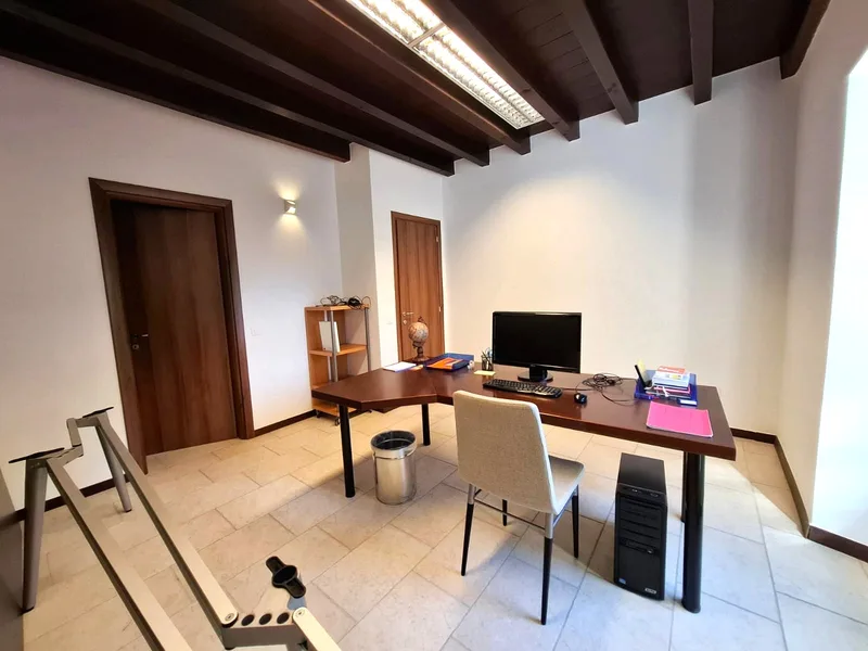 Wohnung 5 Zimmer in Chiasso — photo 4