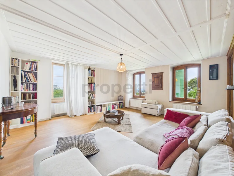 Maison / Villa 8.5 pièces à Montanaire