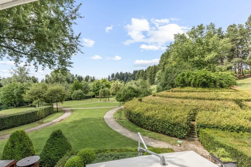 House / Villa in Savigny — photo 4