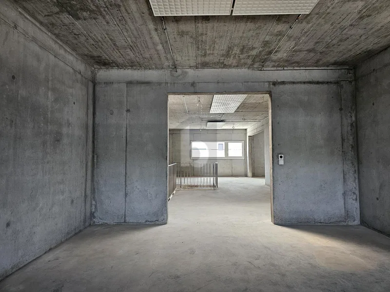 Gewerbe 4 Zimmer in Industriegebiet — photo 4
