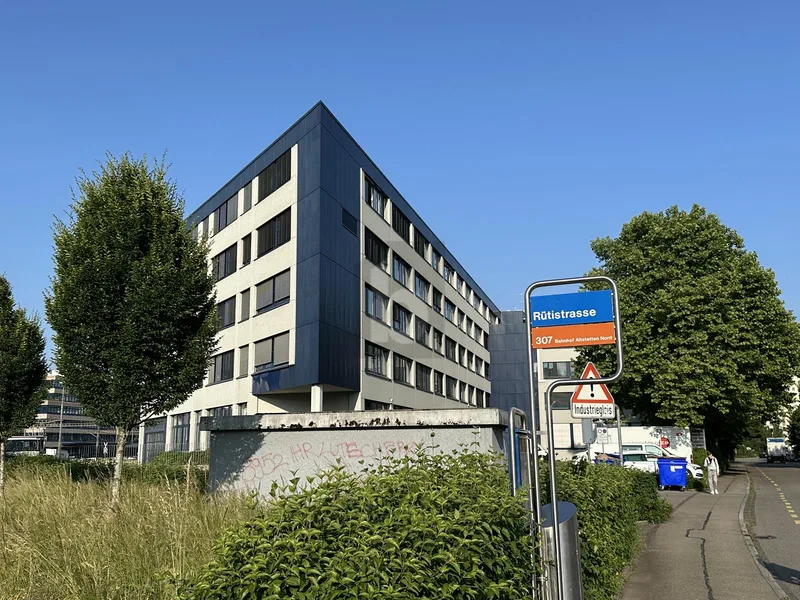 Gewerbe 9 Zimmer in Schlieren