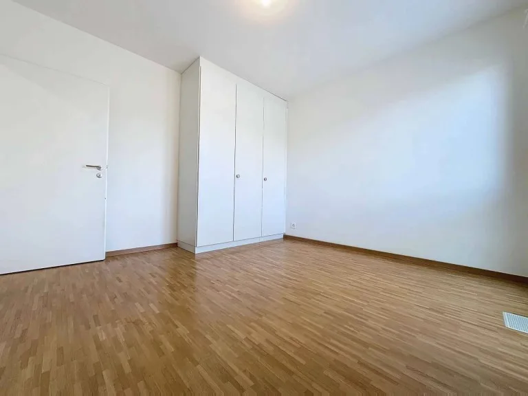 Apartment 5 rooms in Corsier — 10