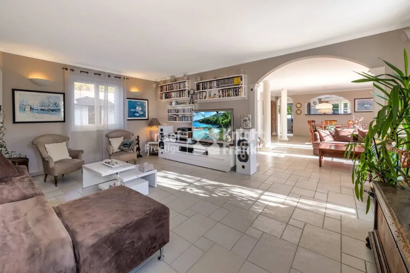 Maison / Villa 7.5 pièces à Brent — 6