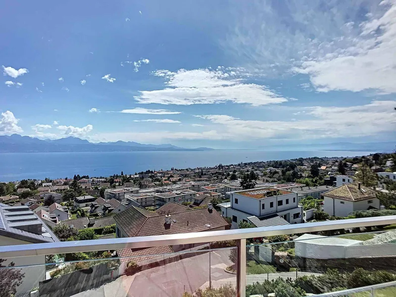 House / Villa 9 rooms in Pully