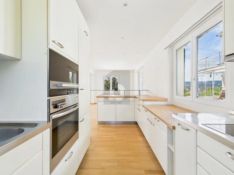 Maison / Villa 6.5 pièces à Erlenbach — photo 4