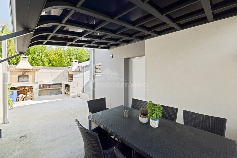 Maison / Villa 5.5 pièces à Centre — 15