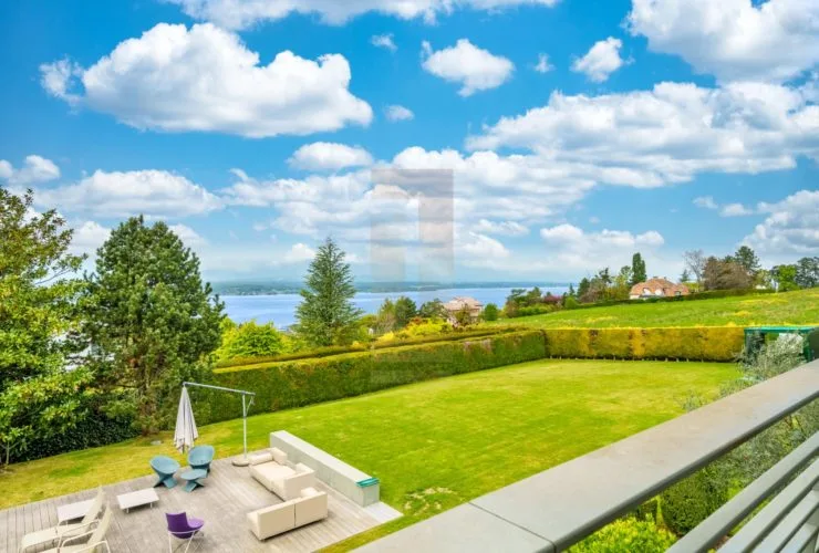New development in Geneva — 8