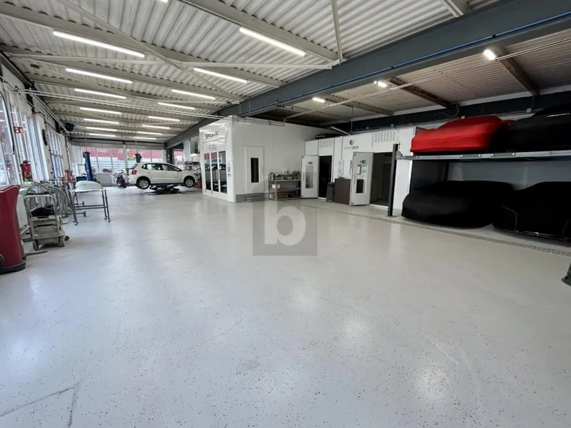 Gewerbe 5 Zimmer in zone commerciale de Meyrin