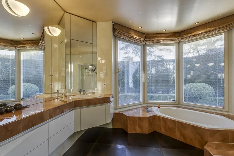 Maison / Villa 12 pièces à Montreux — 14