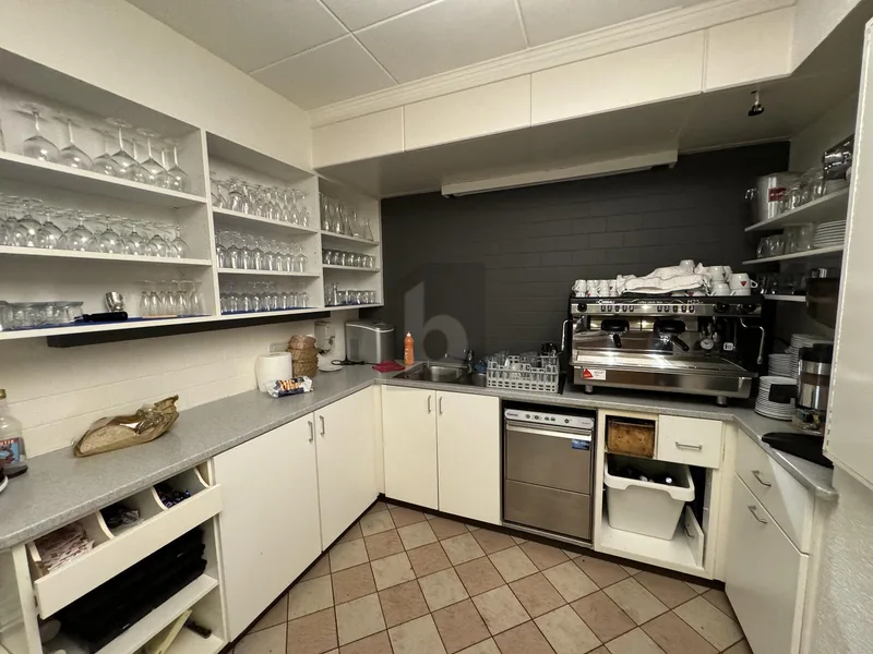 Commercial in Stadtzentrum — photo 2