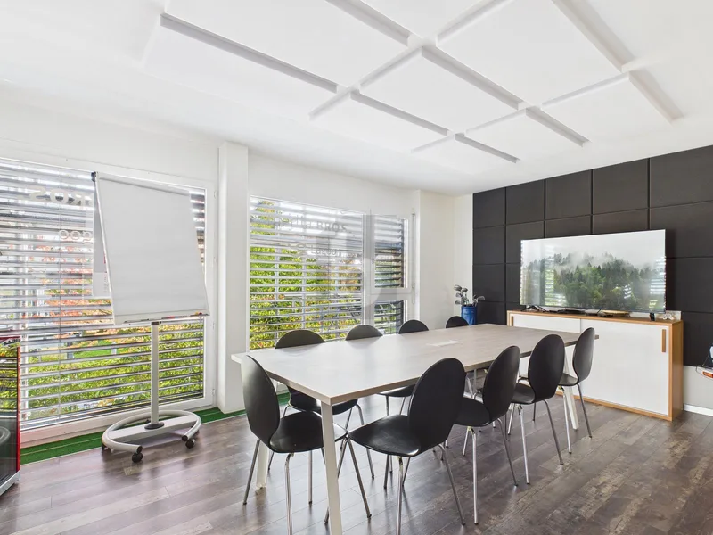 Commercial in Uster — photo 3