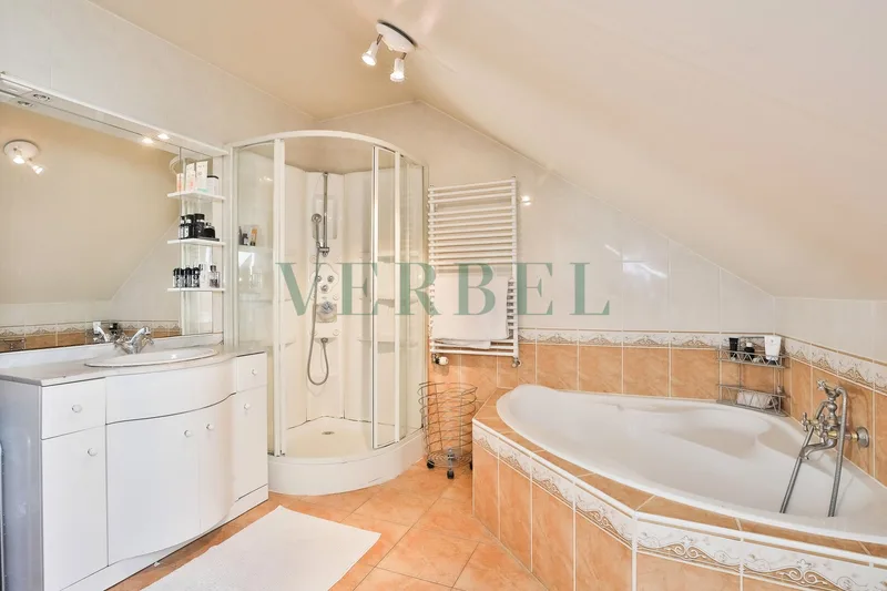 Maison / Villa 7 pièces à Vernier — photo 11